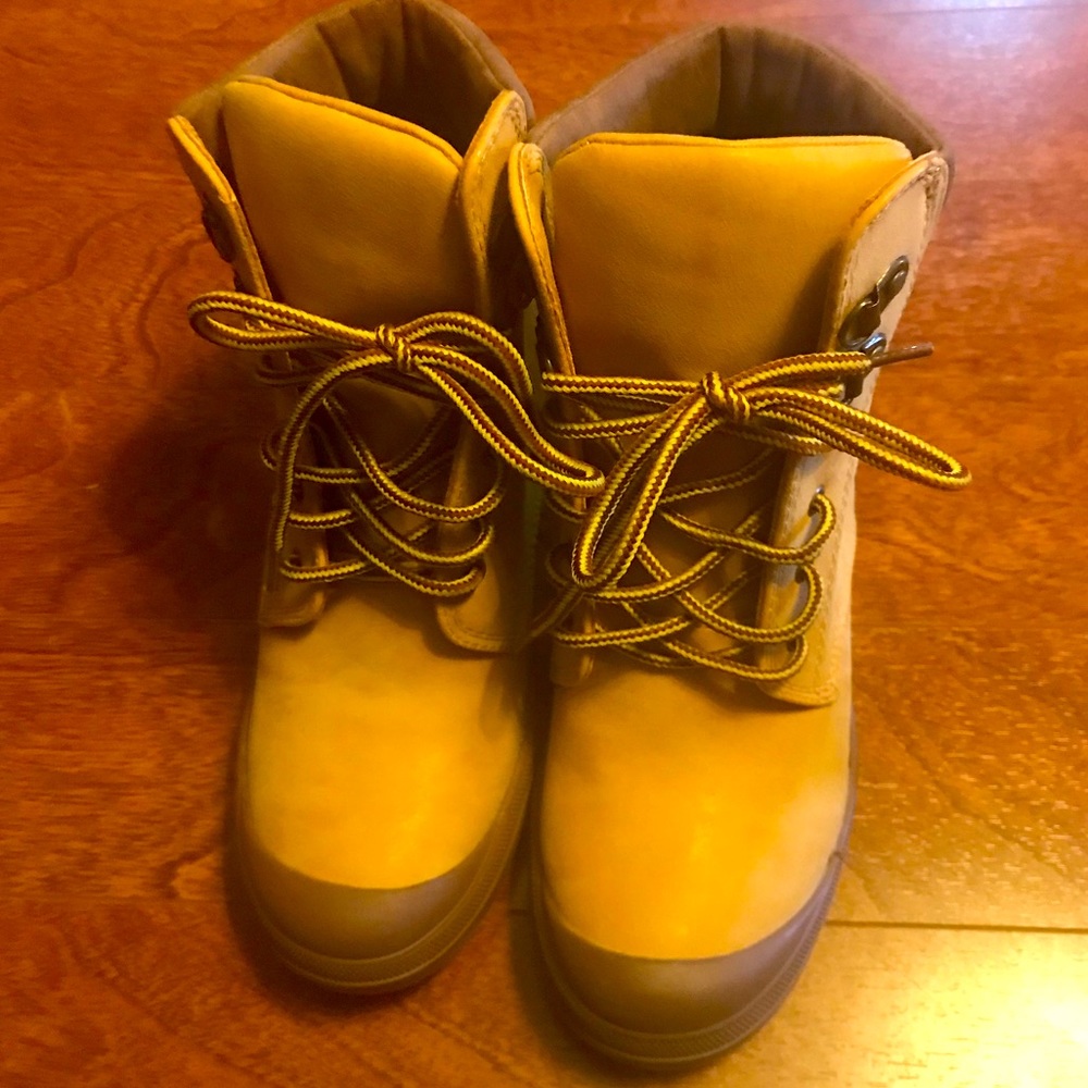Alexis Harrison high heeled boots